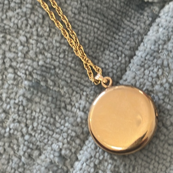 Vintage 12k gold filled locket necklace - Picture 3 of 7